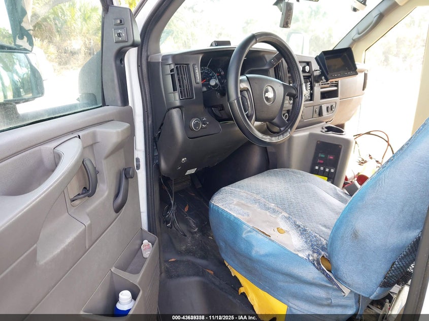 2015 Chevrolet Express Cutaway 4500 VIN: 1GB6G5BG2F1239294 Lot: 43639338