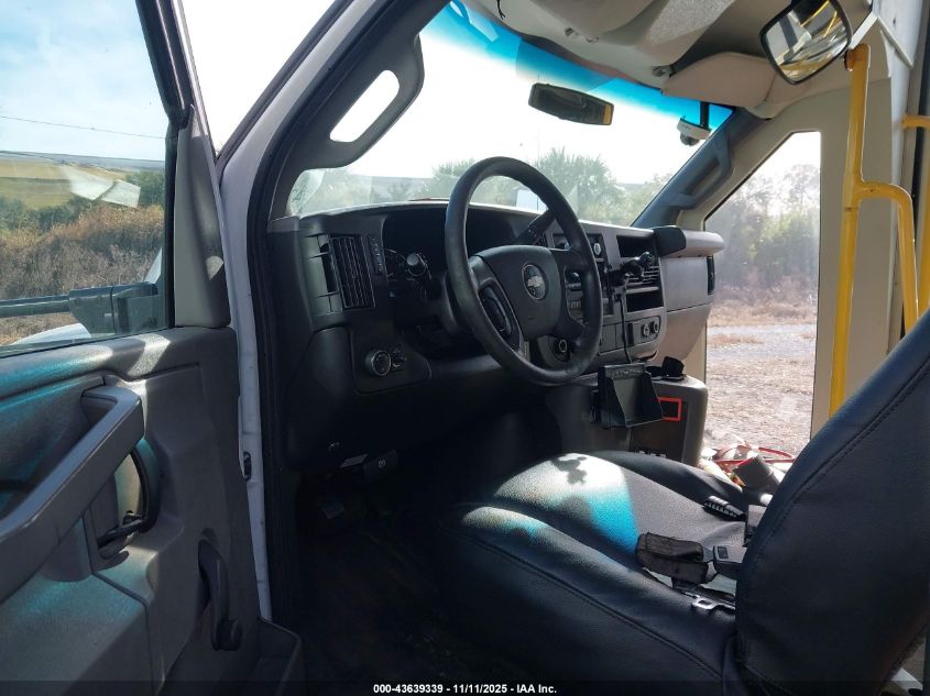 2017 Chevrolet Express Cutaway 4500 Series VIN: 1HA6GUBG2HN008277 Lot: 43639339