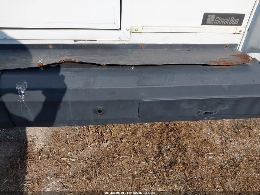 2017 Chevrolet Express Cutaway 4500 Series VIN: 1HA6GUBG2HN008277 Lot: 43639339