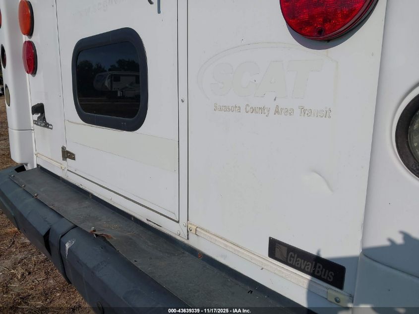 2017 Chevrolet Express Cutaway 4500 Series VIN: 1HA6GUBG2HN008277 Lot: 43639339