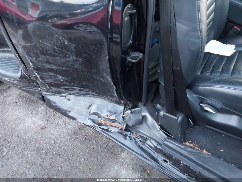 2000 Ford F-150 Lariat/Xl/Xlt VIN: 2FTRX07L8YCB18031 Lot: 43639340