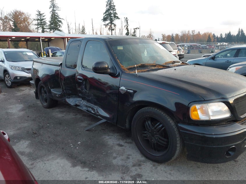 2000 Ford F-150 Lariat/Xl/Xlt VIN: 2FTRX07L8YCB18031 Lot: 43639340