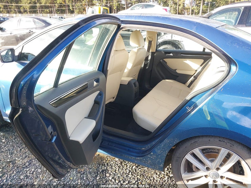 2017 VOLKSWAGEN JETTA 1.8T SEL/1.8T SEL PREMIUM - 3VWL17AJ7HM361337