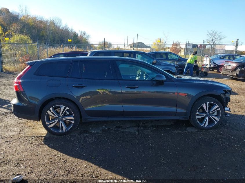 2025 Volvo V60 Cross Country B5 Plus VIN: YV4L12WK9S2149154 Lot: 43639376