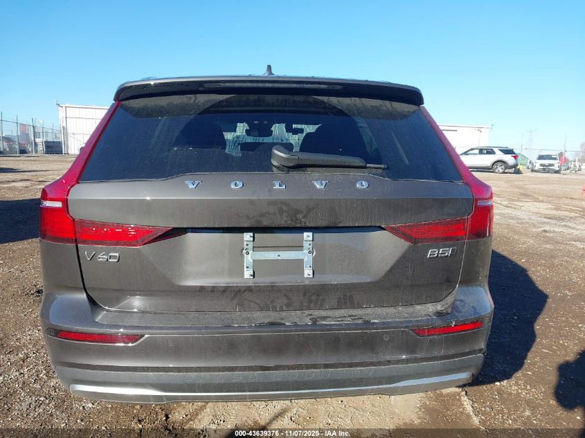 2025 Volvo V60 Cross Country B5 Plus VIN: YV4L12WK9S2149154 Lot: 43639376