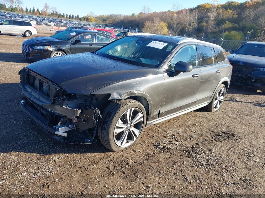 2025 VOLVO V60 CROSS COUNTRY(VIN: YV4L12WK9S2149154