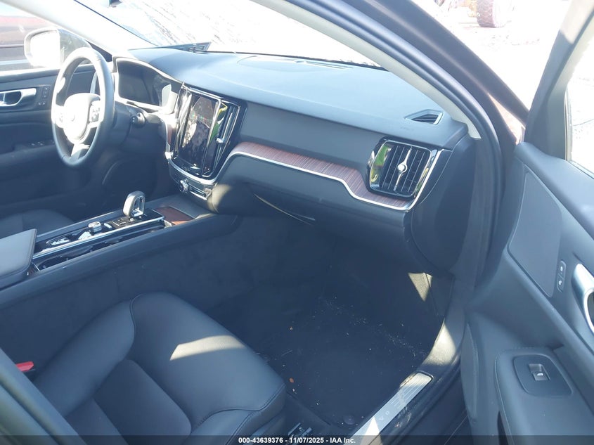 2025 VOLVO V60 CROSS COUNTRY(VIN: YV4L12WK9S2149154