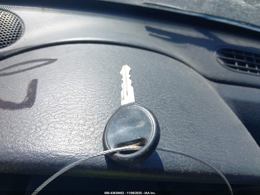 1J4GL58K82W264621 2002 JEEP LIBERTY (NORTH AMERICA) photo no. 11