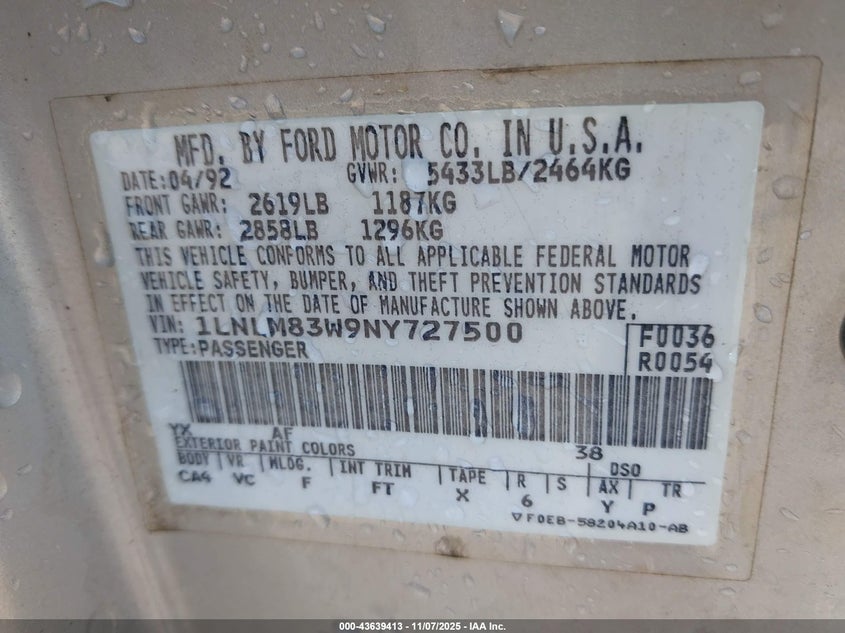 1992 Lincoln Town Car Cartier VIN: 1LNLM83W9NY727500 Lot: 43639413