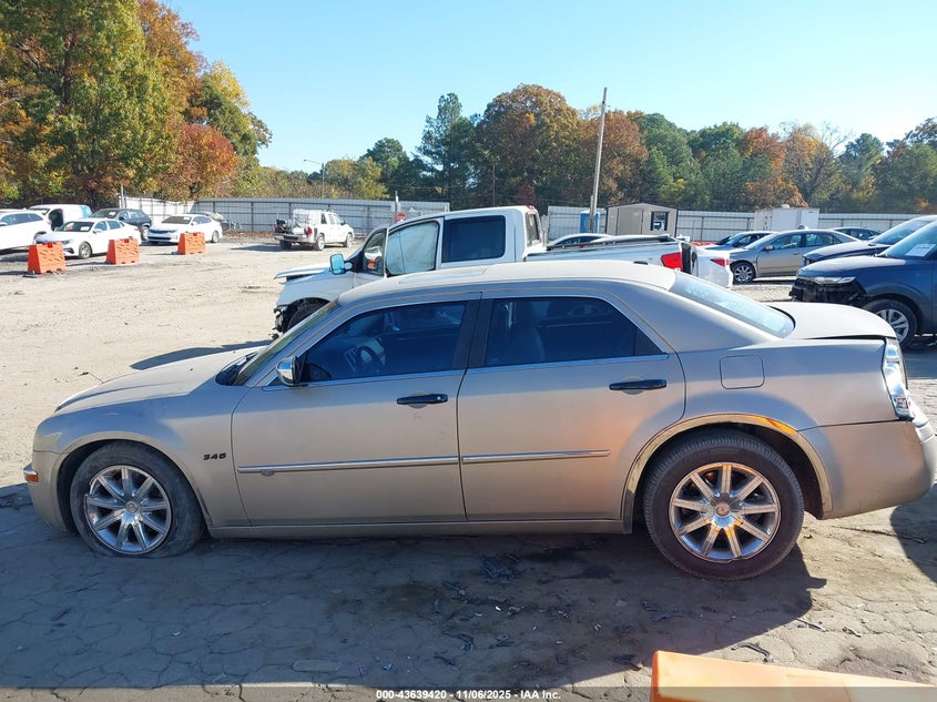 2009 Chrysler 300C Hemi VIN: 2C3KA63T19H523054 Lot: 43639420