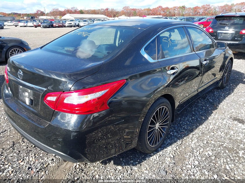 2017 NISSAN ALTIMA auction photo 4