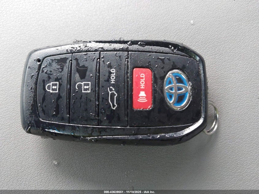 2021 TOYOTA VENZA XLE JTEAAAAH7MJ010564