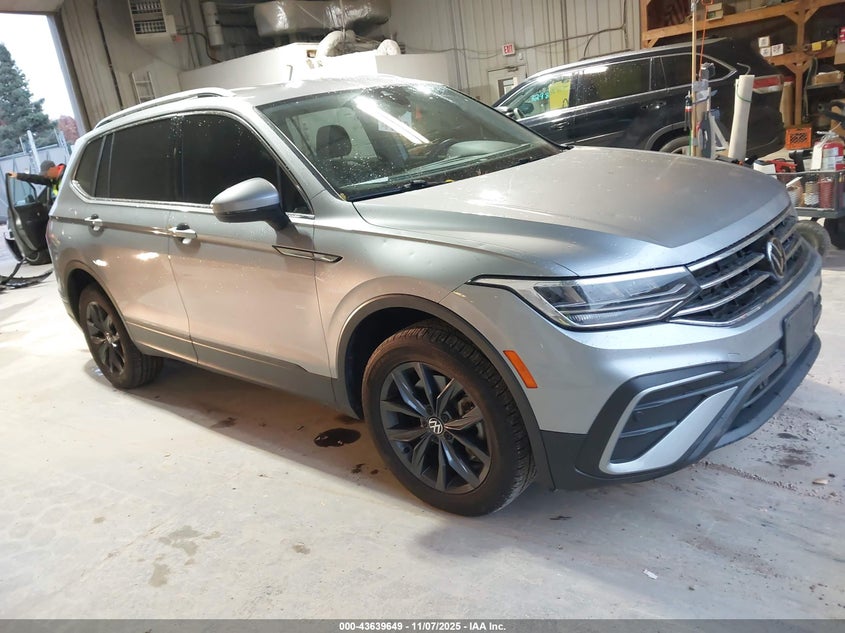 VOLKSWAGEN TIGUAN 2.0T SE