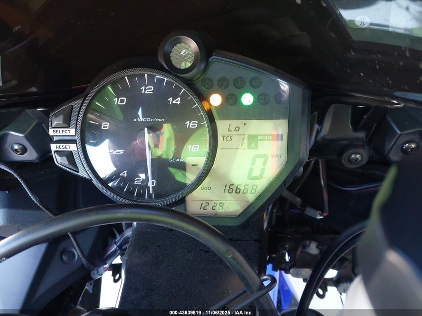 2020 Yamaha Yzfr6 VIN: JYARJ28E4LA006006 Lot: 43639819