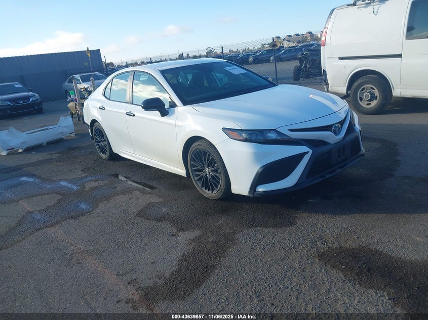 2022 TOYOTA CAMRY NIGHTSHADE EDITION HYBRID - 4T1G31AK9NU035966