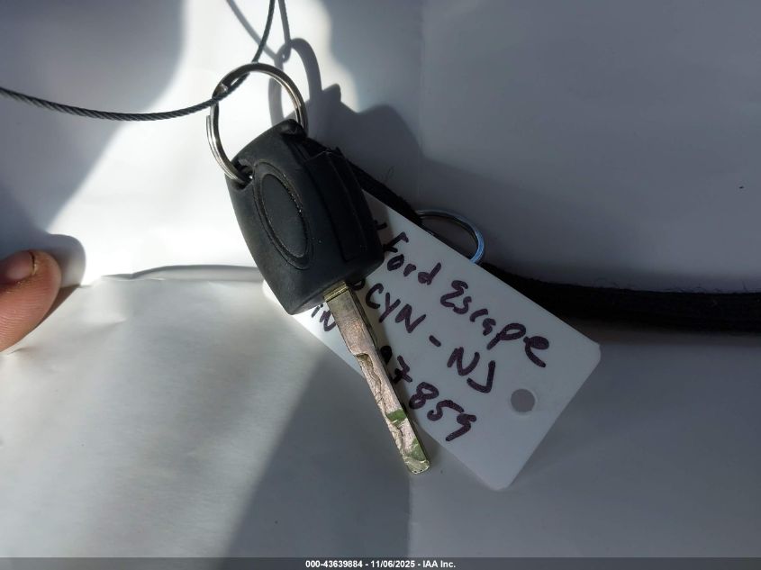 2018 Ford Escape Se VIN: 1FMCU9GDXJUB97859 Lot: 43639884