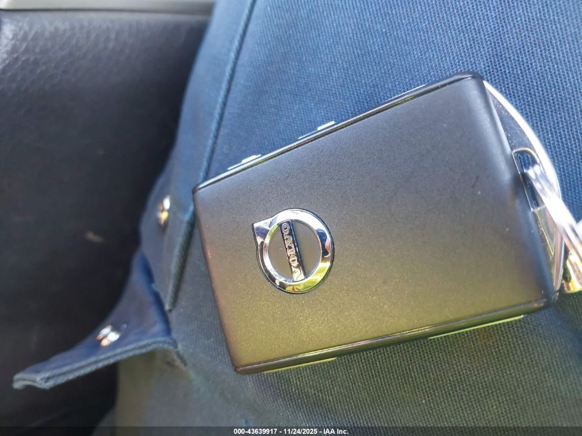 2023 Volvo S60 B5 Plus Dark Theme VIN: 7JRL12TW9PG254900 Lot: 43639917