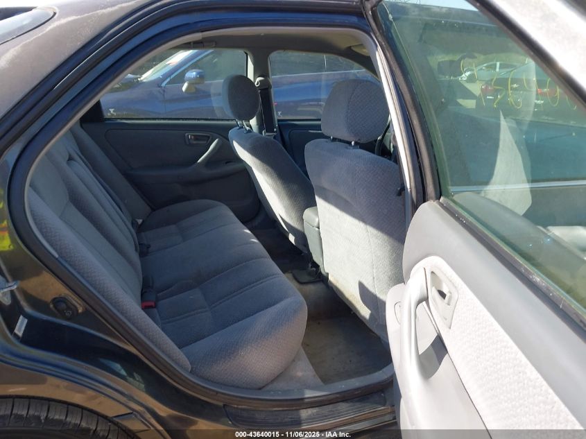 2001 Toyota Camry Le VIN: 4T1BG22K11U834797 Lot: 43640015