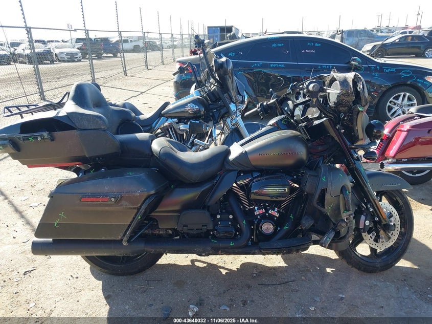 2021 Harley-Davidson Flhtk VIN: 1HD1KEF13MB637081 Lot: 43640032