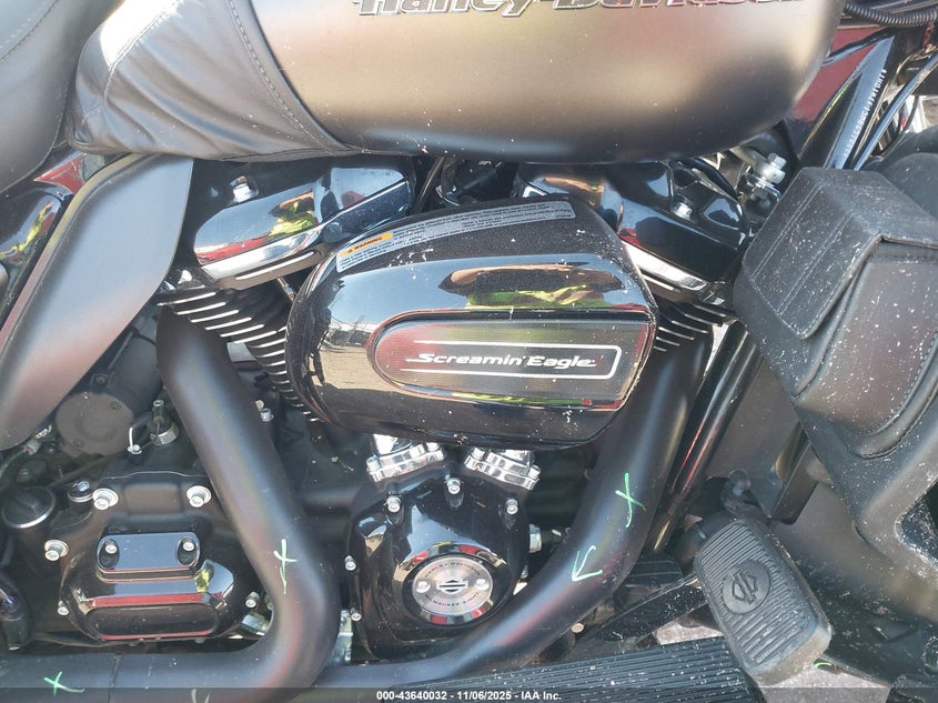 2021 Harley-Davidson Flhtk VIN: 1HD1KEF13MB637081 Lot: 43640032