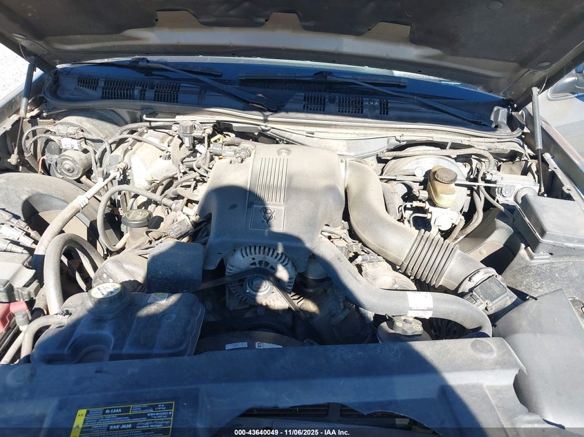 2MEFM74W63X674860 2003 MERCURY GRAND MARQUIS photo no. 10
