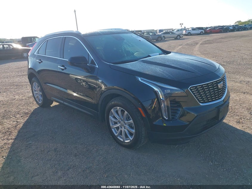 CADILLAC XT4 FWD LUXURY