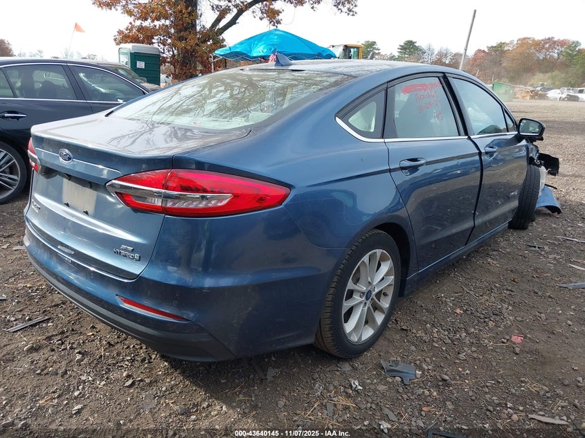3FA6P0LU4KR191919 2019 FORD FUSION photo no. 4