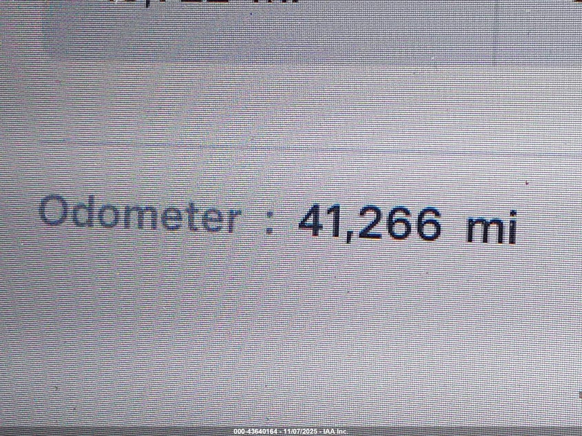 2018 Tesla Model S 100D/75D/P100D VIN: 5YJSA1E25JF285674 Lot: 43640164