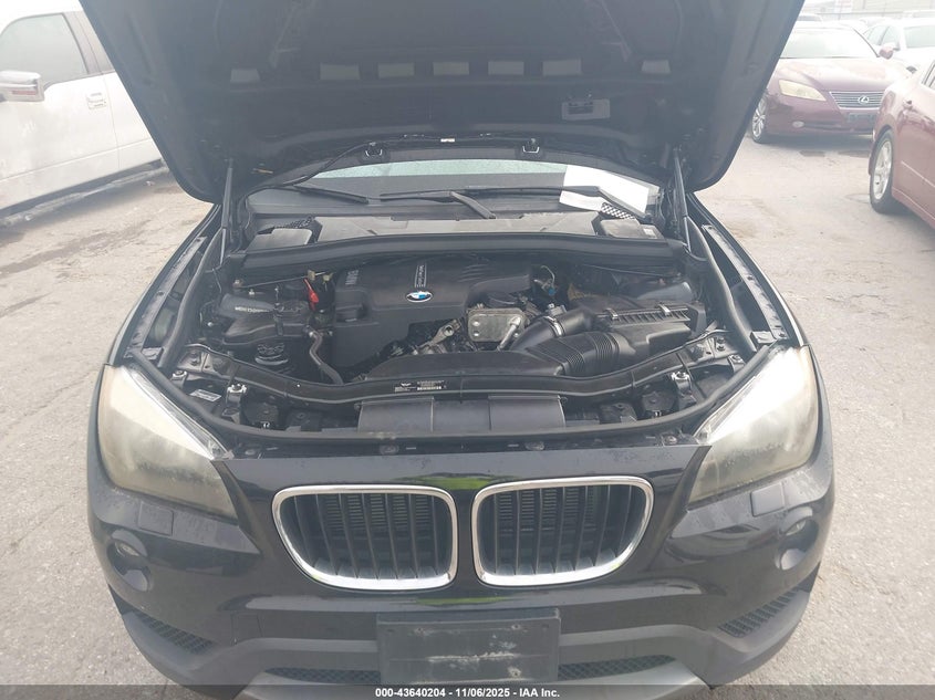 2013 BMW X1 xDrive28I VIN: WBAVL1C54DVR85516 Lot: 43640204