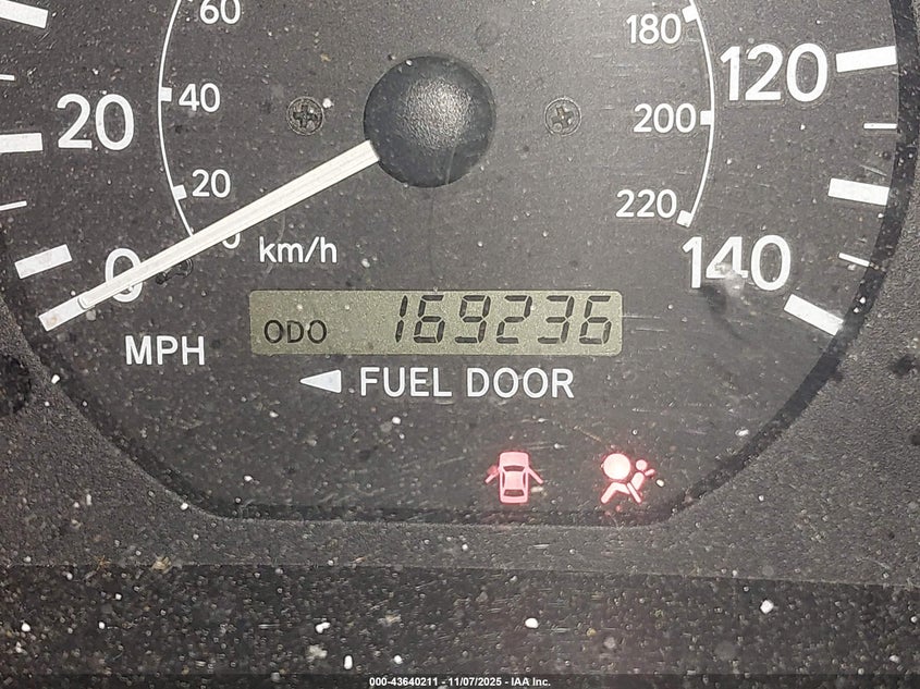 2000 Toyota Camry Ce VIN: 4T1BG22K4YU758695 Lot: 43640211