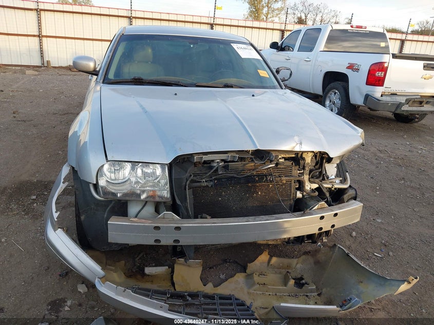 2007 Chrysler 300 Touring VIN: 2C3KA53G97H600957 Lot: 43640247