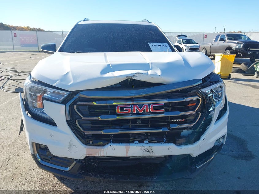 2023 GMC Terrain Awd At4 VIN: 3GKALYEGXPL175566 Lot: 43640266