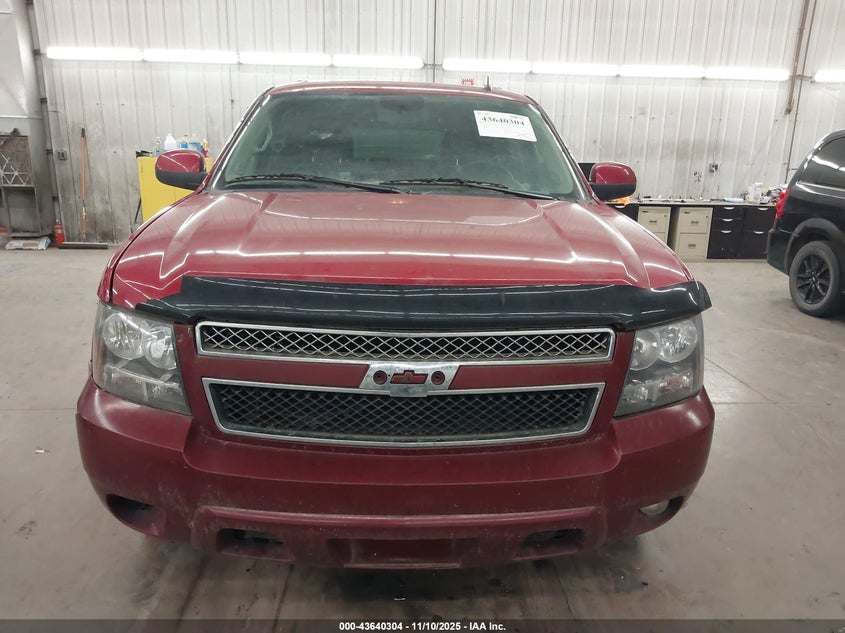 2013 Chevrolet Suburban 1500 Lt VIN: 1GNSKJE75DR195942 Lot: 43640304