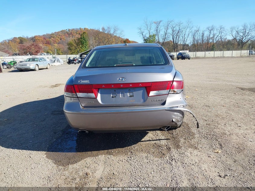 2007 Hyundai Azera Limited/Se VIN: KMHFC46F07A207721 Lot: 43640318