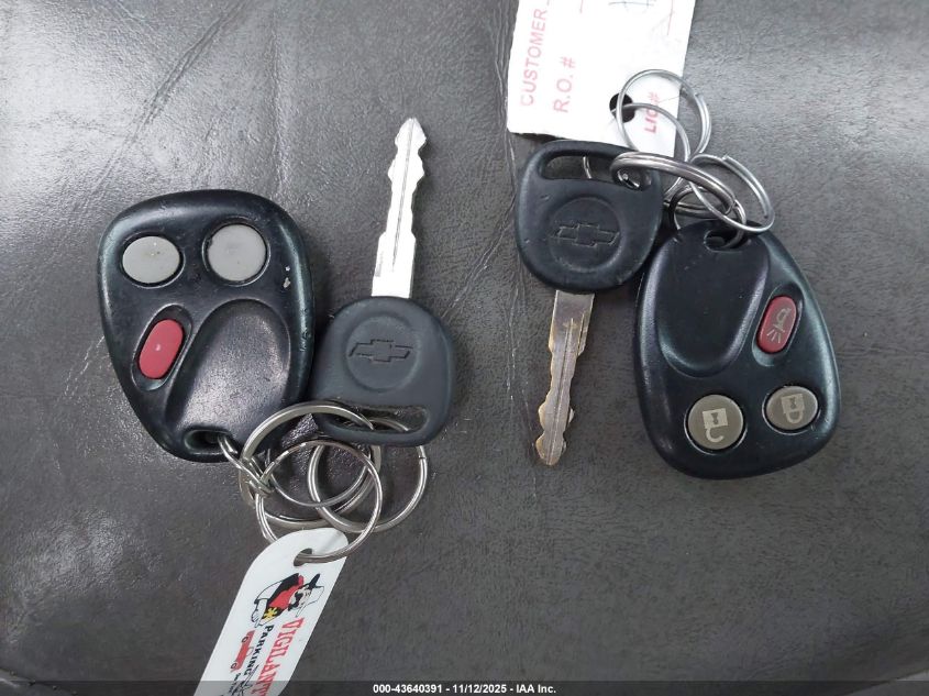 2004 Chevrolet Suburban 1500 Lt VIN: 3GNFK16T34G318585 Lot: 43640391