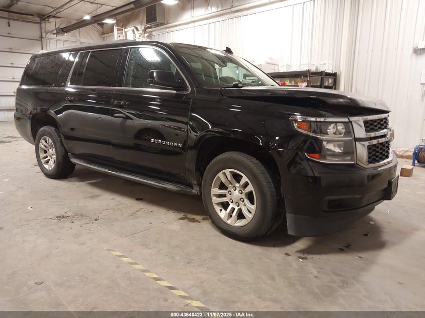 CHEVROLET SUBURBAN 4WD LT