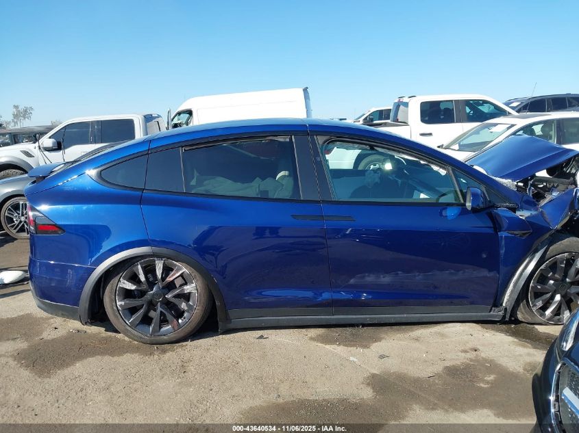 2022 Tesla Model X Plaid Tri Motor All-Wheel Drive VIN: 7SAXCBE66NF349867 Lot: 43640534
