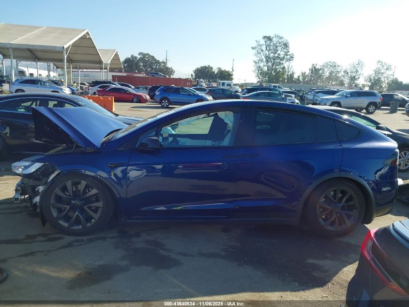 2022 Tesla Model X Plaid Tri Motor All-Wheel Drive VIN: 7SAXCBE66NF349867 Lot: 43640534