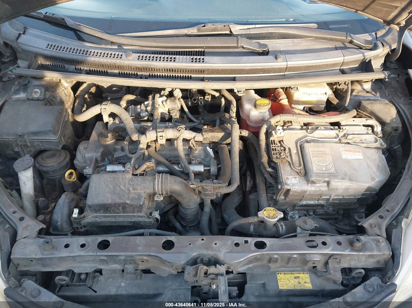 2013 TOYOTA PRIUS C THREE JTDKDTB33D1048792