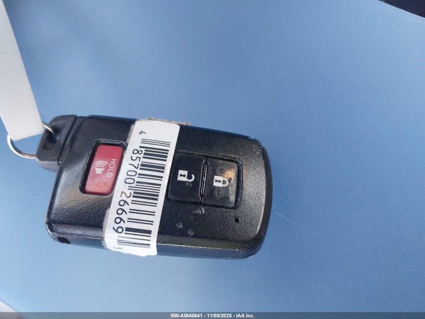 2013 TOYOTA PRIUS C THREE JTDKDTB33D1048792