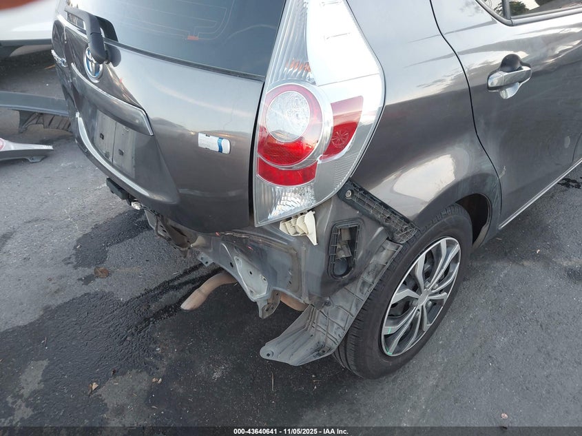 2013 TOYOTA PRIUS C THREE JTDKDTB33D1048792