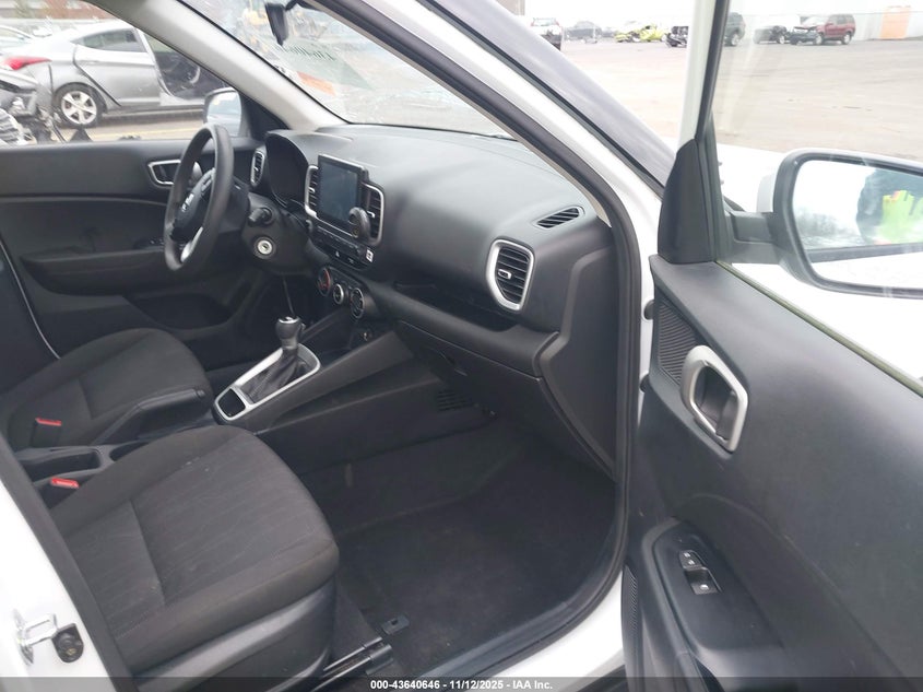 2021 HYUNDAI VENUE SE KMHRB8A36MU096767