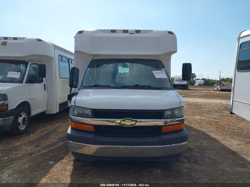 2017 Chevrolet Express Cutaway 4500 Series VIN: 1HA6GUBG6HN008315 Lot: 43640705