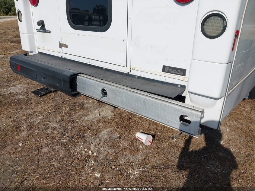 2017 Chevrolet Express Cutaway 4500 Series VIN: 1HA6GUBG6HN008315 Lot: 43640705