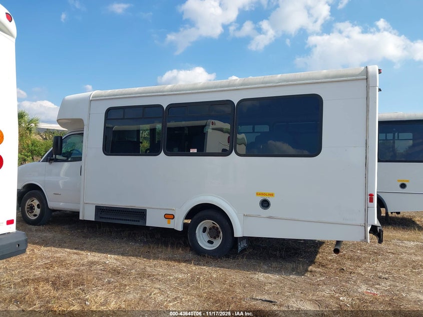 2017 Chevrolet Express Cutaway 4500 Series VIN: 1HA6GUBGXHN008091 Lot: 43640706