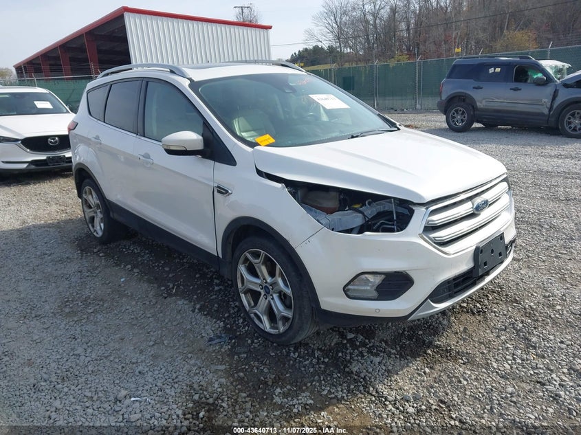 FORD ESCAPE TITANIUM