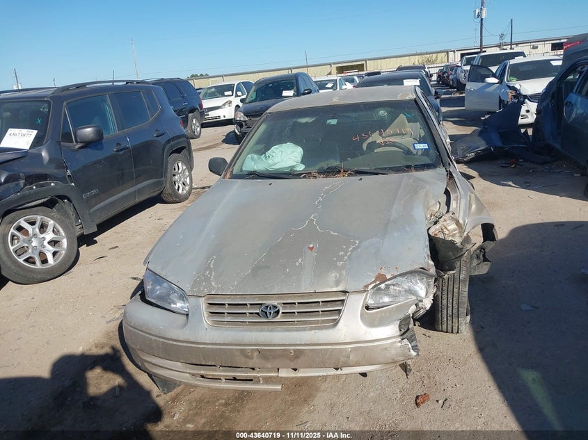 1999 Toyota Camry Ce VIN: 4T1BG22K5XU559685 Lot: 43640719