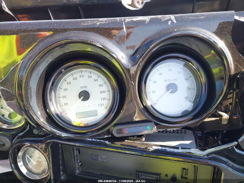 2009 Harley-Davidson Flhtc VIN: 1HD1FF4109Y677801 Lot: 43640724