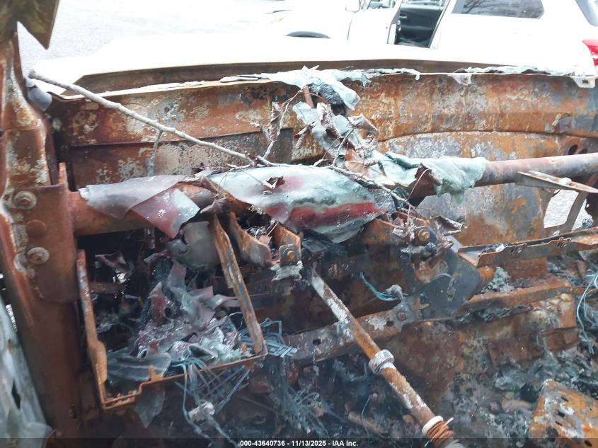 1999 Ford F-550 Lariat/Xl/Xlt VIN: 1FDAF56F9XEC99279 Lot: 43640736