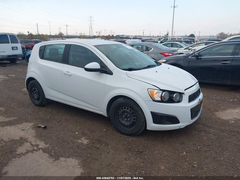 CHEVROLET SONIC LS AUTO